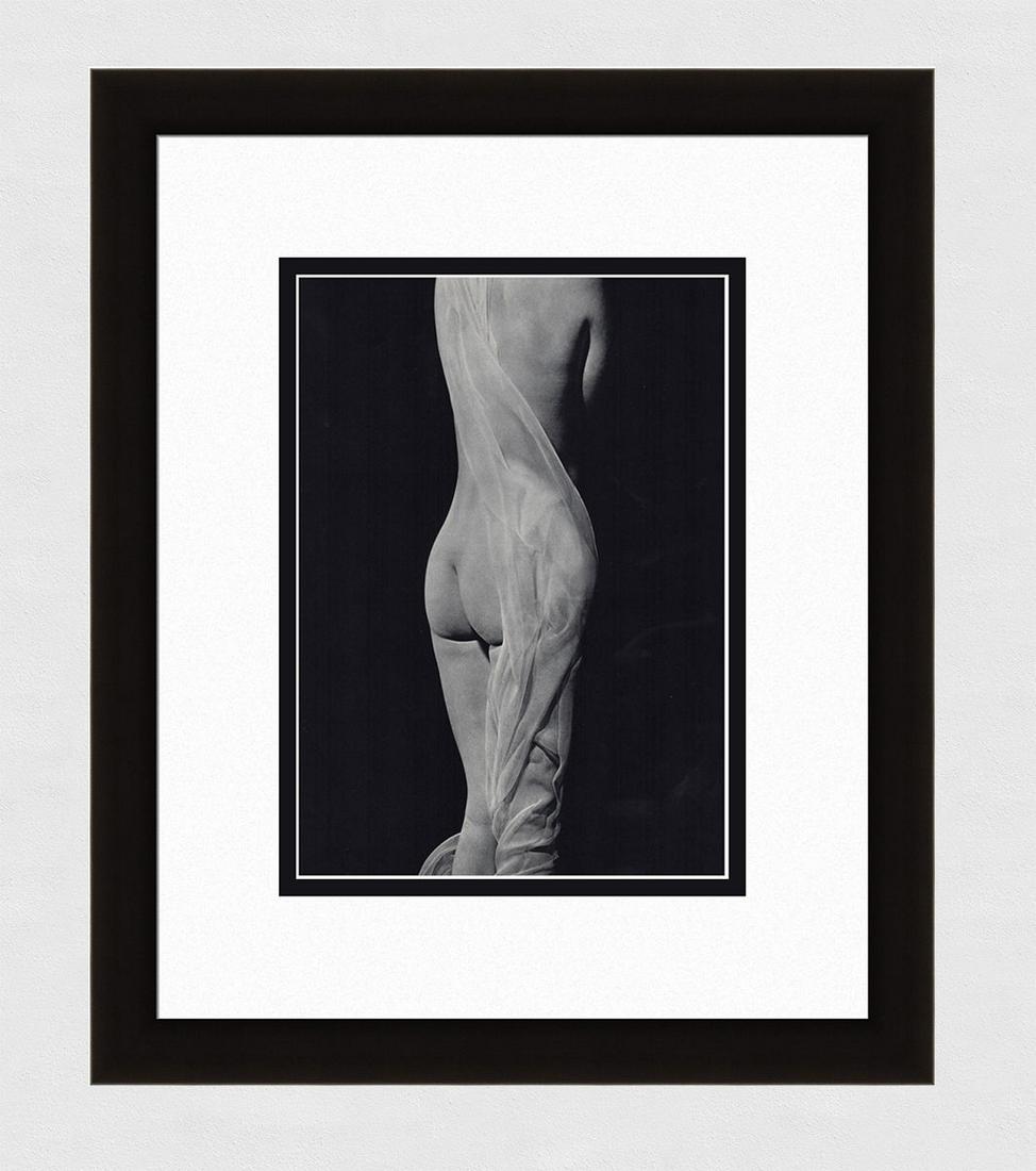 Erwin Blumenfeld Nude VI 1930's photogravure: Erwin Blumenfeld. (German, 1897-1969). Nude VI. Antique Photogravure. 1937-1940. Excellent. Teriade. Draeger Freres. Approximately 17 x 21 inches. This piece has been professionally matted and framed
