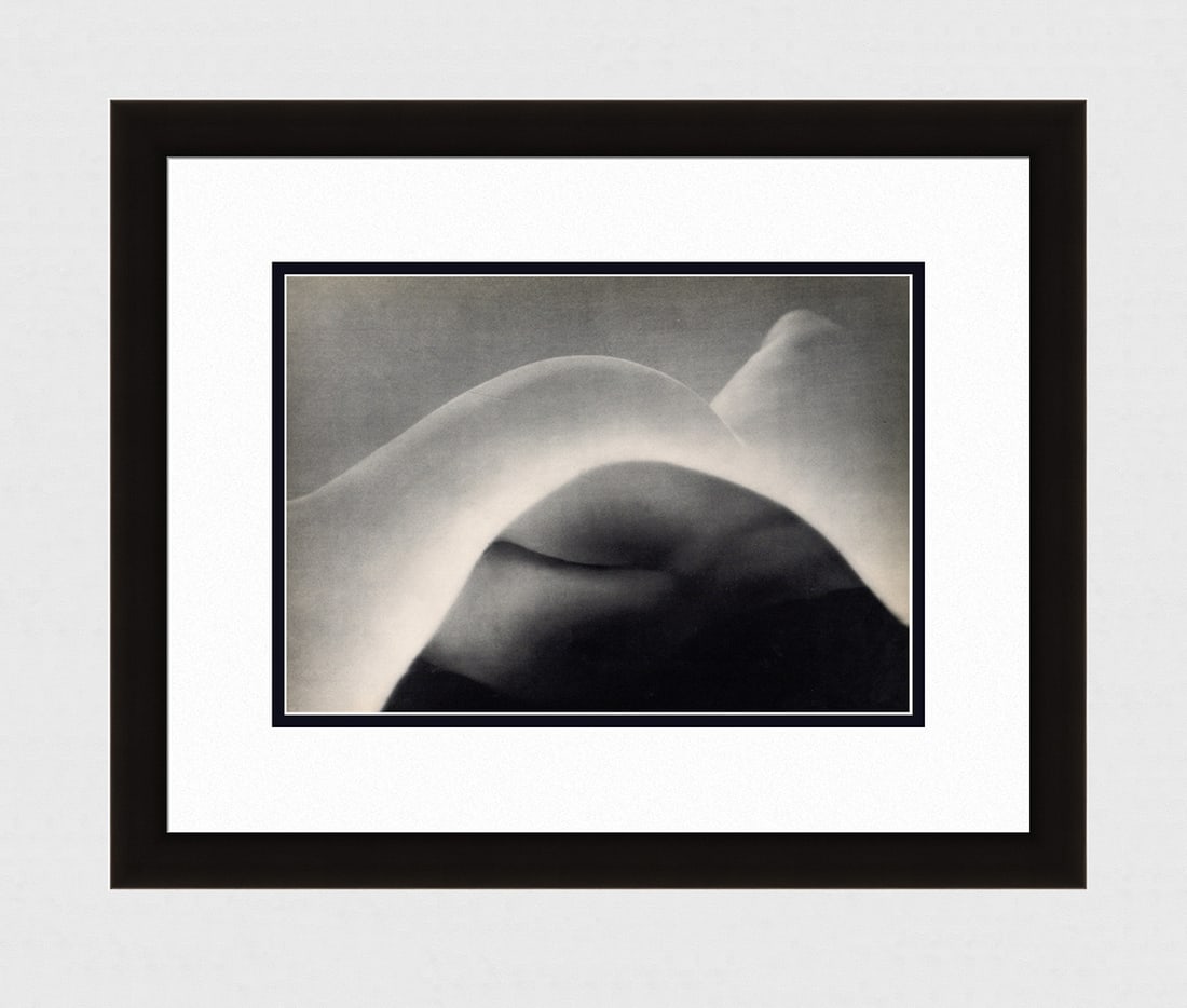 Erwin Blumenfeld Nude IV 1930's photogravure: Erwin Blumenfeld. (German, 1897 - 1969). Nude IV. Antique Photogravure. 1937-1940. Excellent. Teriade. Draeger Freres. Image size 10 1/4 x 13 7/8 inches. Approximately 20 x 23 inches. This piece has b