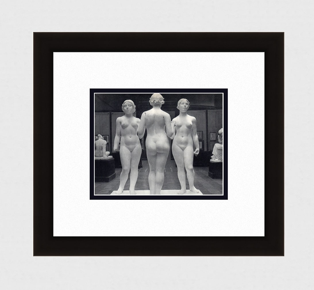 Erwin Blumenfeld Nude Sculpture II - Aristide Maillol 1930's photogravure: Erwin Blumenfeld. (German, 1897 - 1969). Nude Sculpture II - Aristide Maillol. Antique Photogravure. 1937-1940. Excellent. Teriade. Draeger Freres. Image size 6 1/4 x 8 inches. Approximately 15 x 17 i