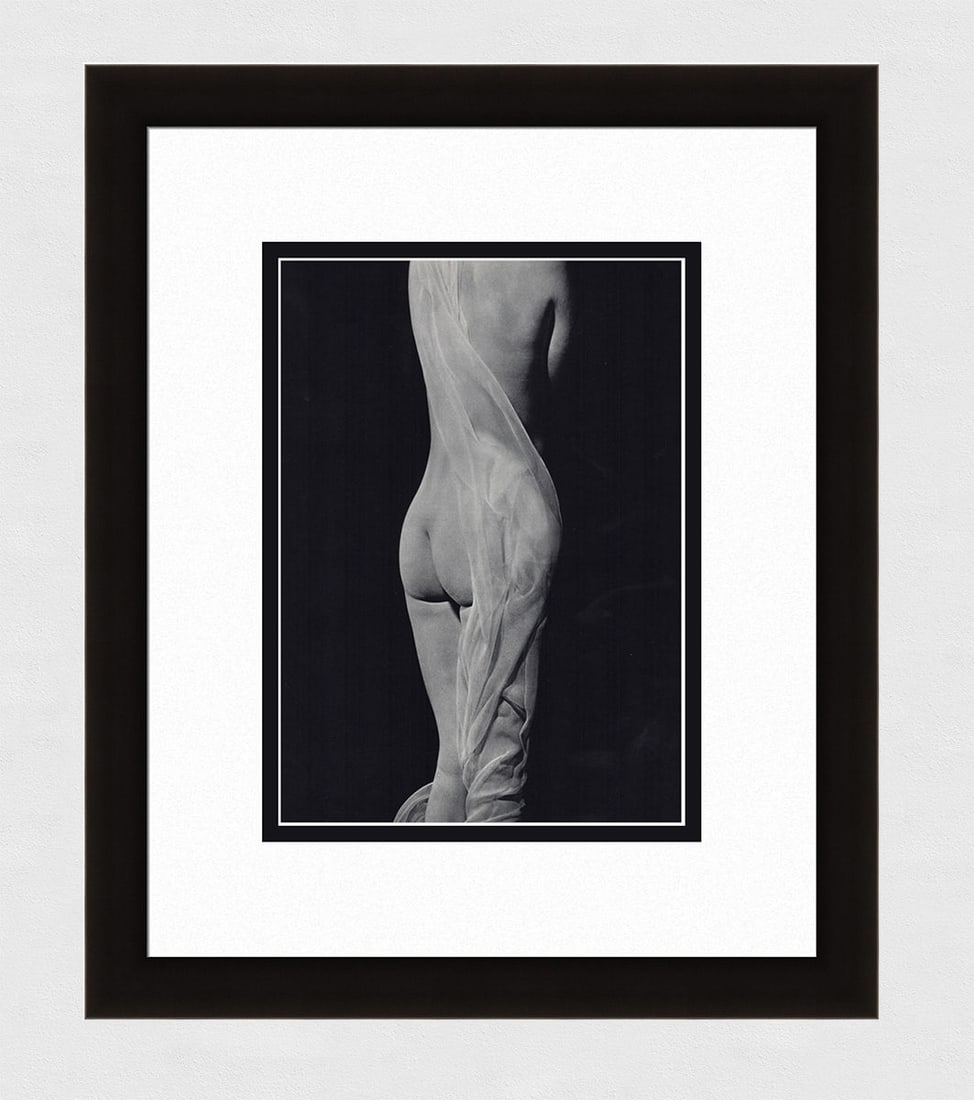 Erwin Blumenfeld Nude VI 1930's photogravure: Erwin Blumenfeld. (German, 1897-1969). Nude VI. Antique Photogravure. 1937-1940. Excellent. Teriade. Draeger Freres. Approximately 17 x 21 inches. This piece has been professionally matted and framed 