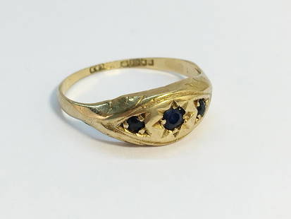 A 9ct gold and sapphire Edwardian ring, size N.: A 9ct gold and sapphire Edwardian ring, size N.