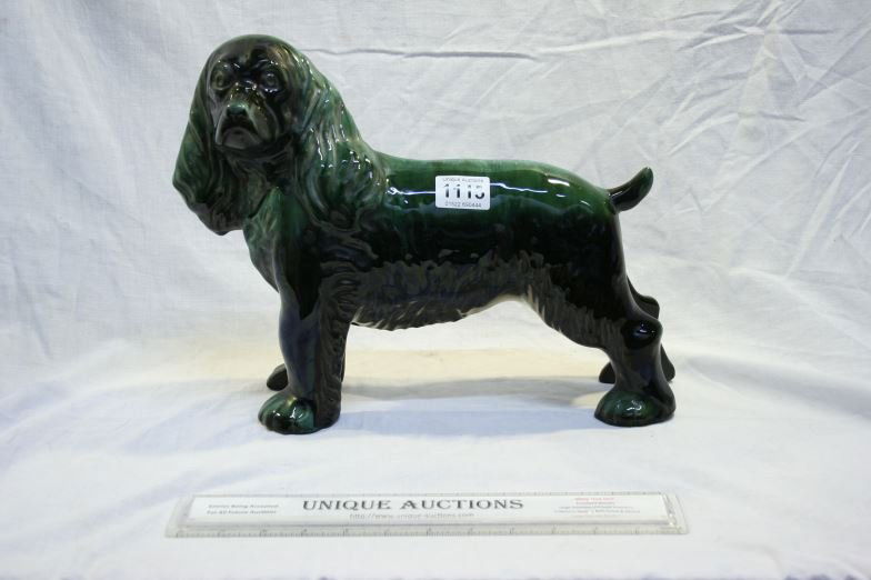 A large Canadian Blue Mountain pottery spaniel: A large Canadian Blue Mountain pottery spaniel
