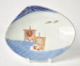 A rare Japanese Arita clam shaped dish with Fuku mark,