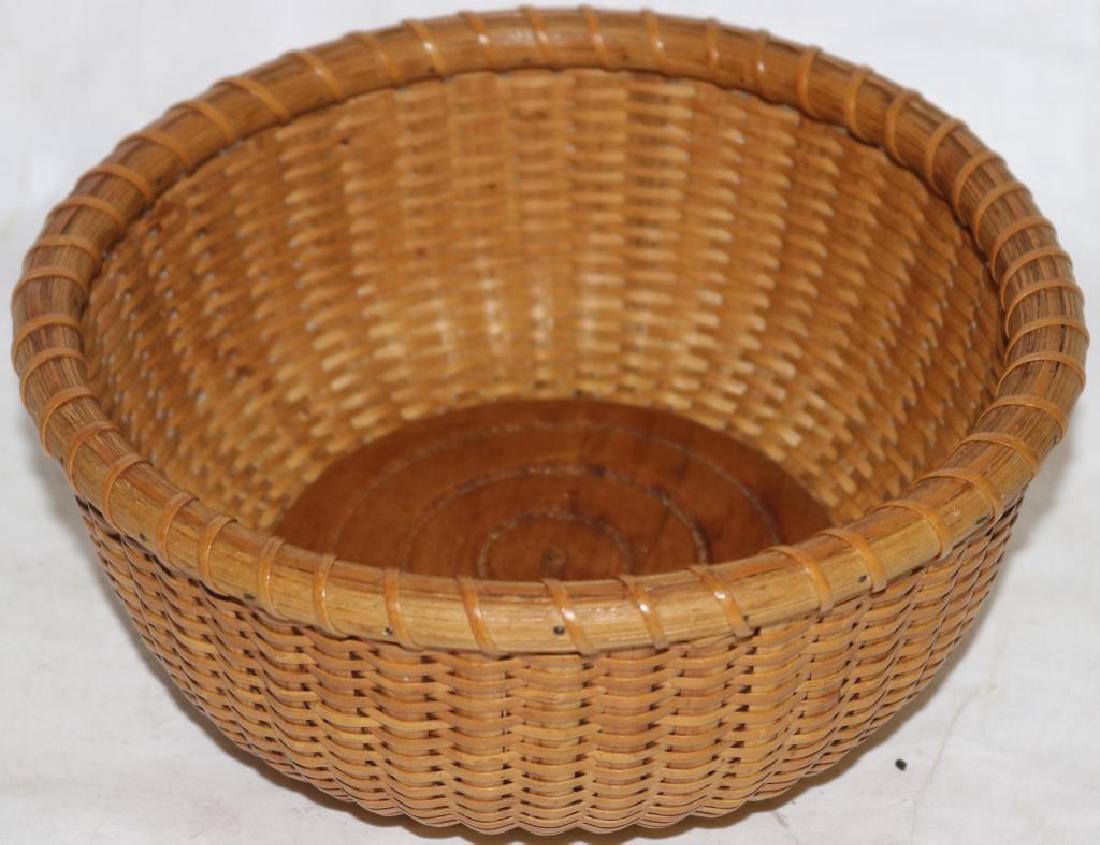 SIGNED JOSE FORMOSO REYES NANTUCKET BASKET,: EXCELLENT OVERALL CONDITION, 3 1/2”H X 7 3/4”D