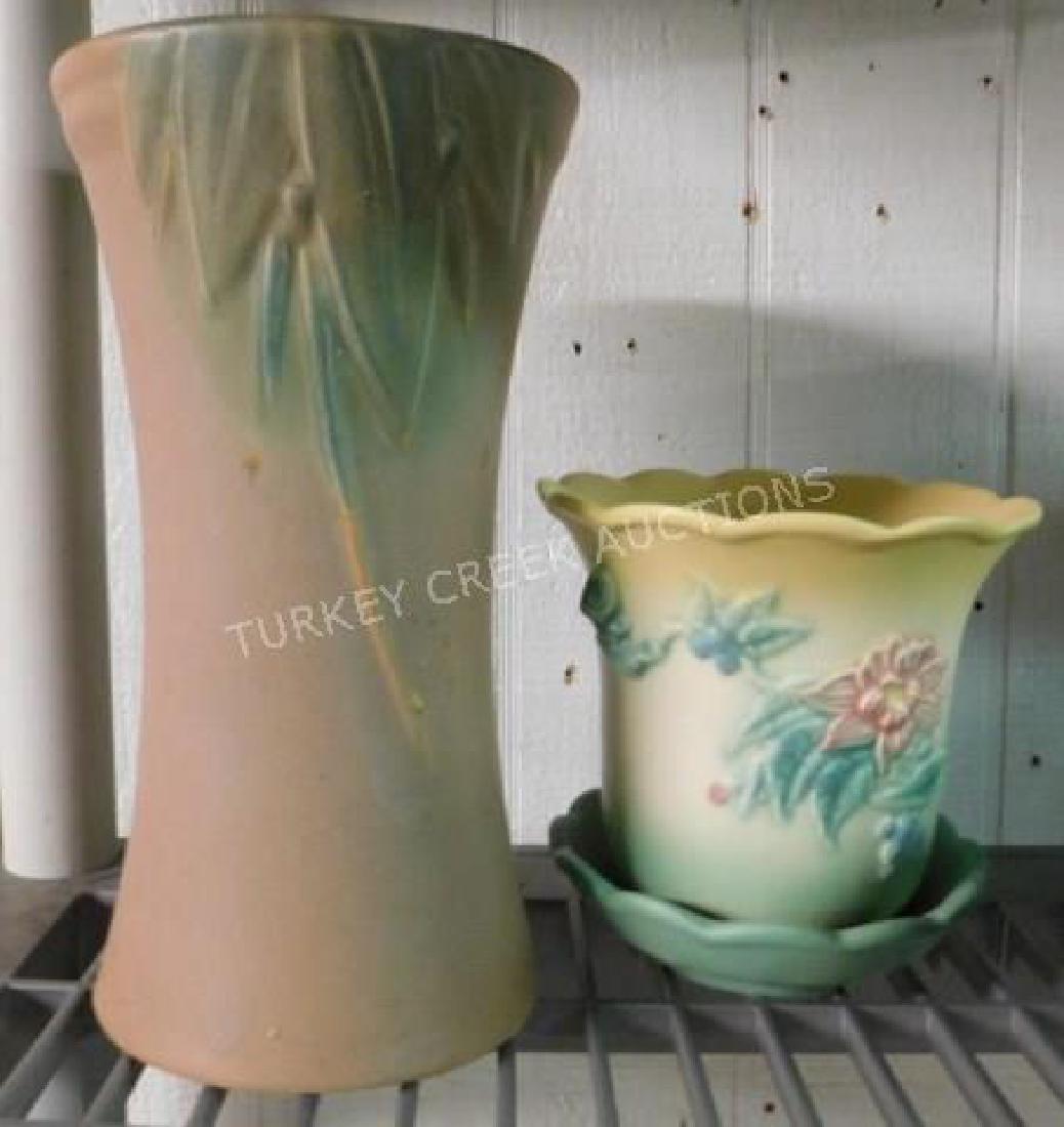 2 PCS POTTERY INC. HULL PLANTER & UNMARKED (1 of 3)