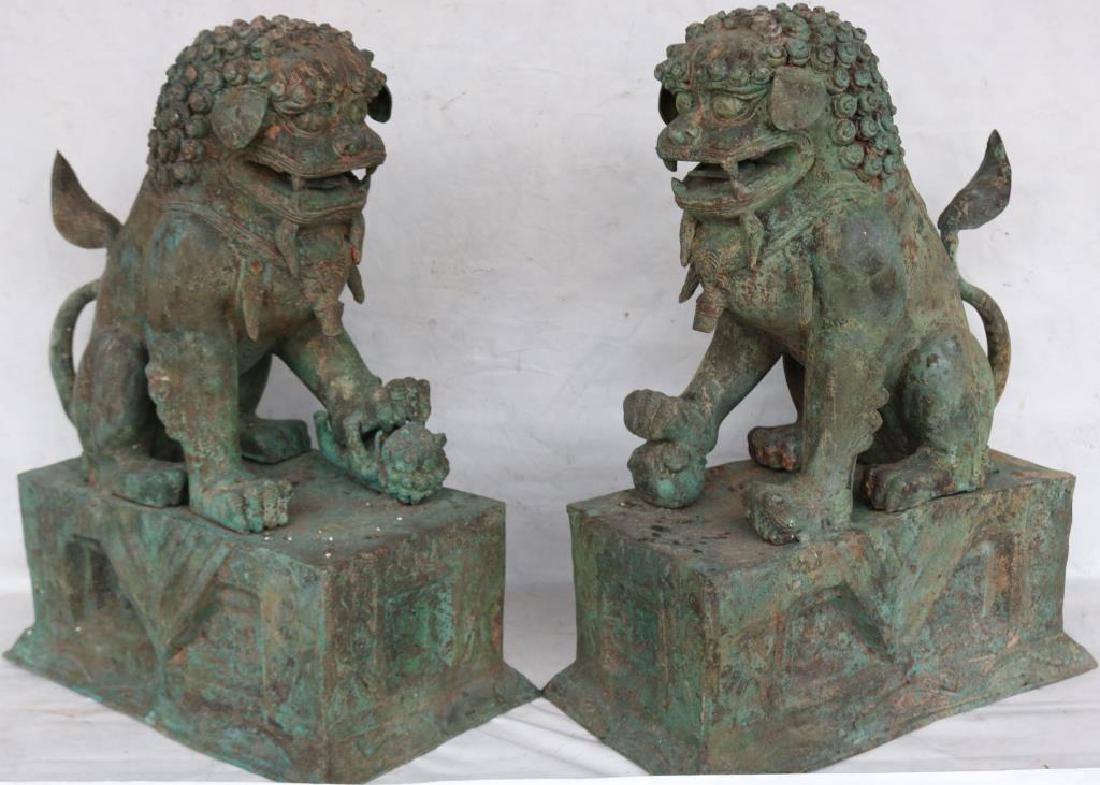 20TH C. FOO DOGS, GOOD PATINA, NO VISIBLE DAMAGE,: 22 1/2"H X 9"W C 17"D, BRONZE