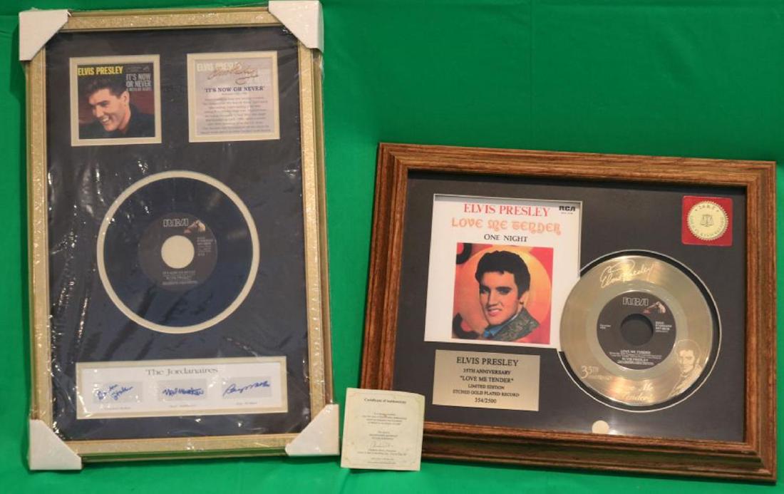 2 PIECE ELVIS PRESLEY LOT TO INCLUDE A FRAMED: RECORD "IT'S NOW OR NEVER" WITH AUTOGRAPHS OF JORDANAIRES, GORDON STOKER, NEIL MATTHEWS, RAY WALKER. A FRAMED GOLD PLATED 45 TITLED "LOVE ME TENDER", COMMEMORATING 35TH ANNIVERSARY WITH CERTIFICATE OF