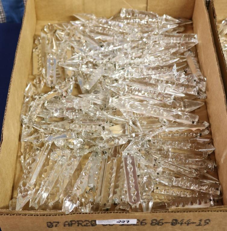 COLLECTION OF 50 - 100 CUT SPEAR TYPE PRISMS, 3": - 6 1/2" L