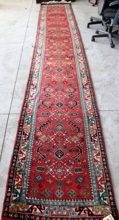 ORIENTAL RUG, 2' 7" X 16' 4" CAUCASIAN RUNNER: SEE PHOTO