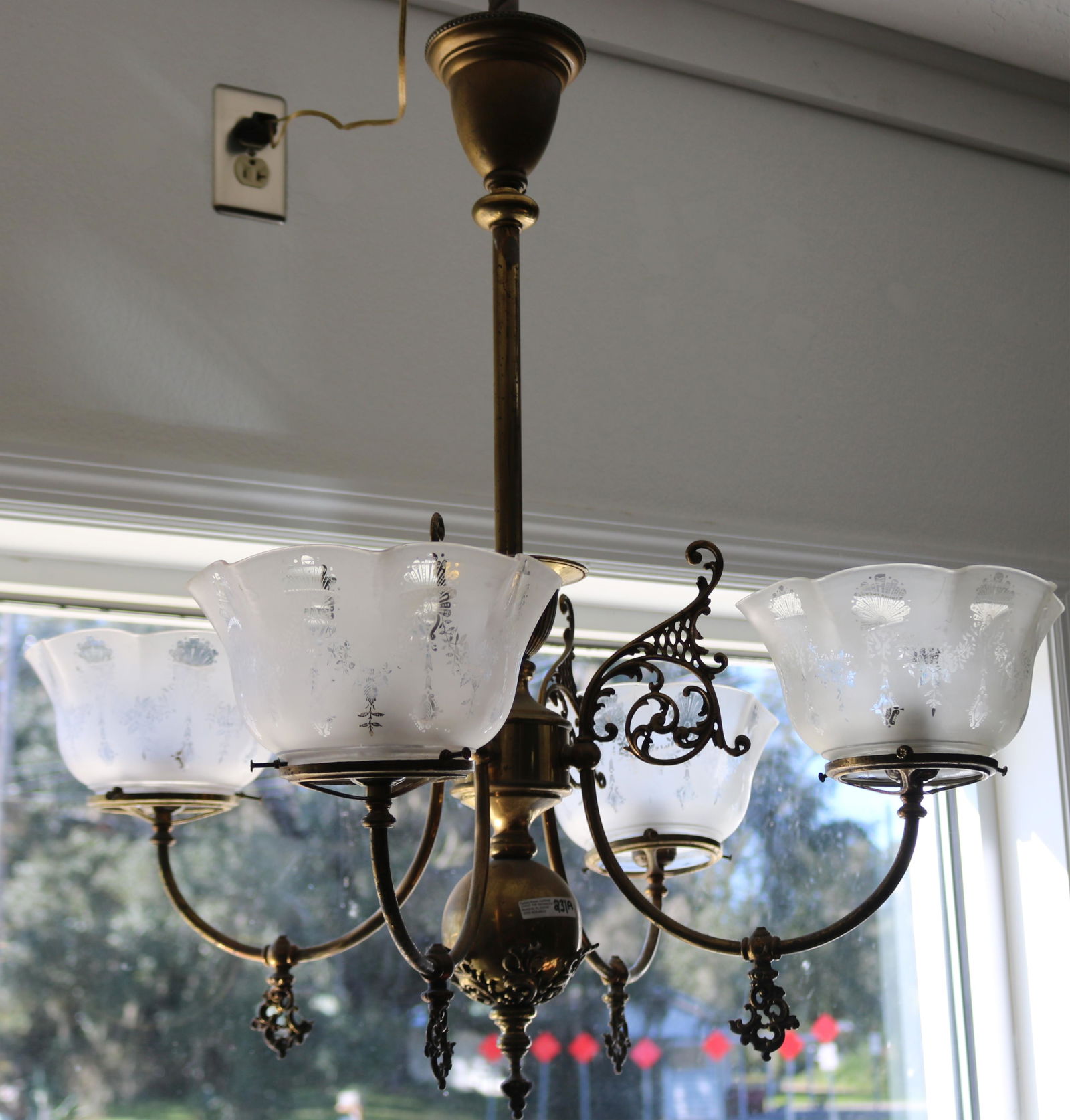 BRASS VICTORIAN STYLE 4 LIGHT CHANDELIER WITH (1 of 1)