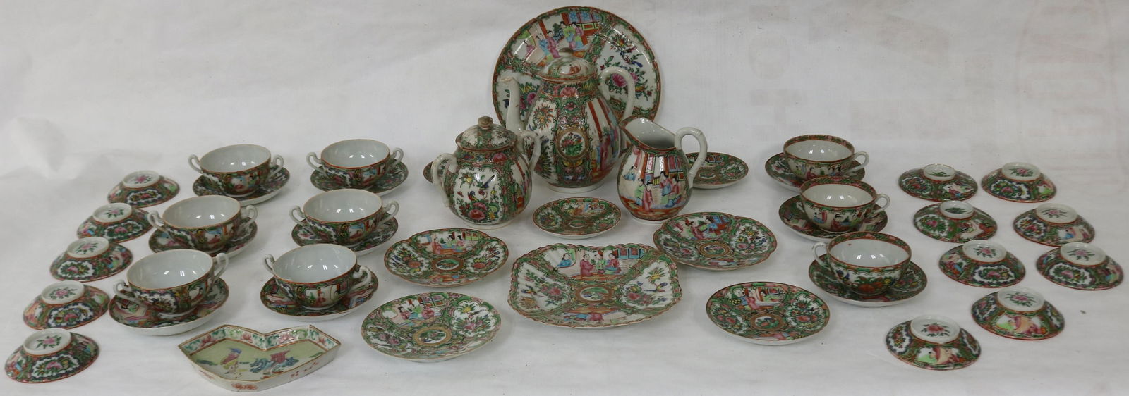 APPROX. 42 PCS. LATE 19TH C. ROSE MEDALLION TO (1 of 5)