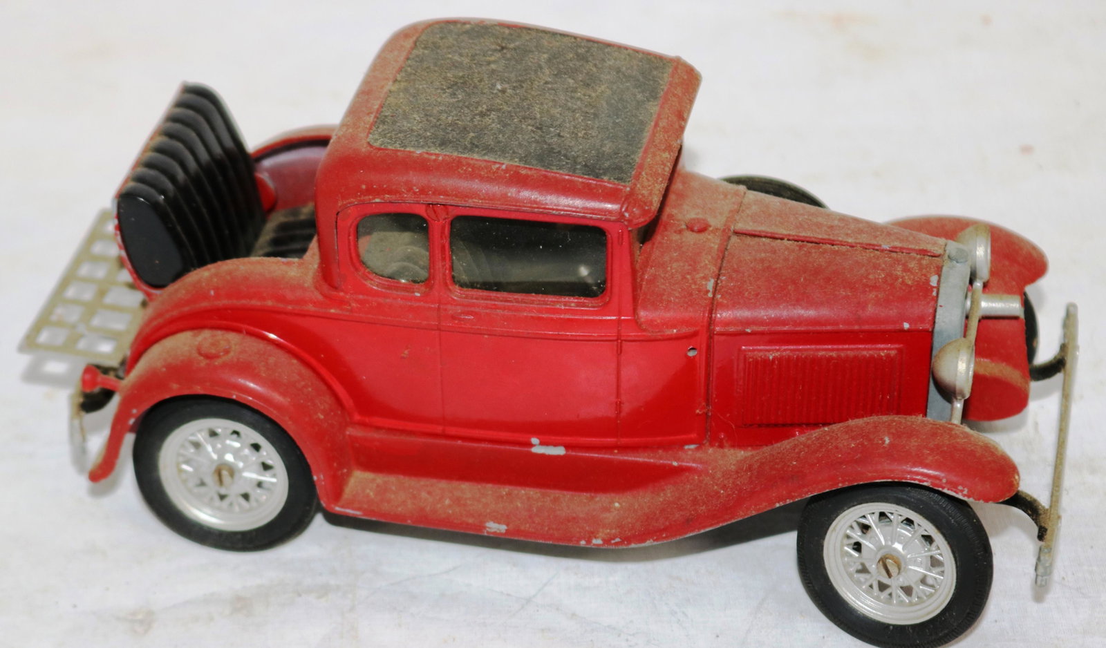 HUBLEY ROADSTER WITH RUMBLE SEAT DIE CAST -: POSSIBLE TOUCH UP PAINT 8" L , SOME PAINT LOSS