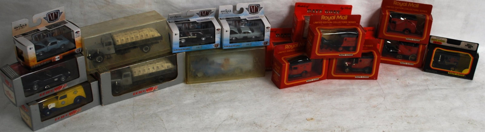 17 MODEL CARS SOME BOXED: DAYS GONE BAY TO: BIRDWOOD RUN, M2 MACHINES, PORTUGAL MADE RETO TRANSPORTS, ROYAL MAIL DAYS GONE SERIES