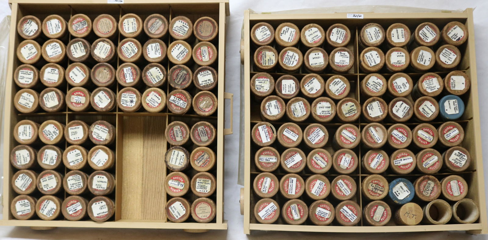 2 WHEELED CONTAINERS WITH EDISON CYLINDER (1 of 3)