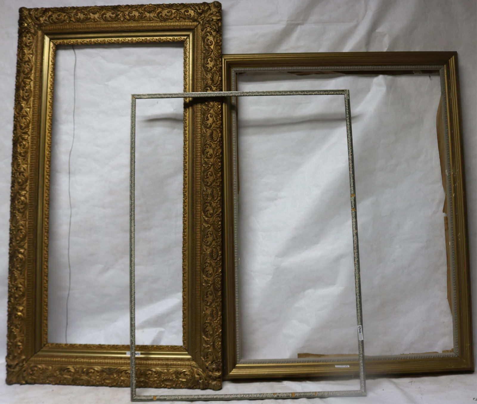 COLLECTION OF 3 PICTURE FRAMES, TO INCLUDE ORNATE (1 of 1)