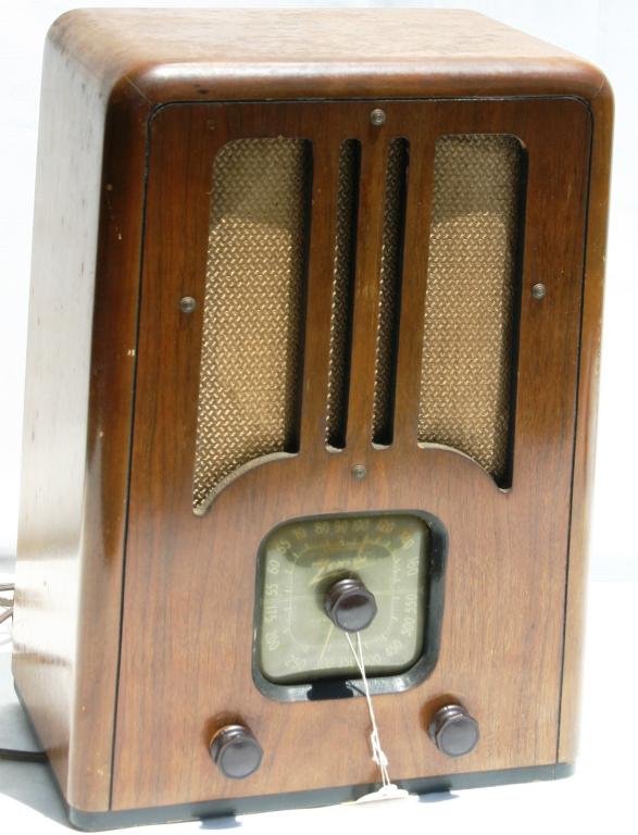 ZENITH RADIO, MODEL SF 134 WOOD CASE, TOMBSTONE STYL