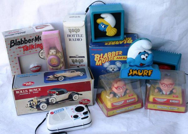 LOT OF 9 NOVELTY RADIOS: LOT OF 9 NOVELTY RADIOS