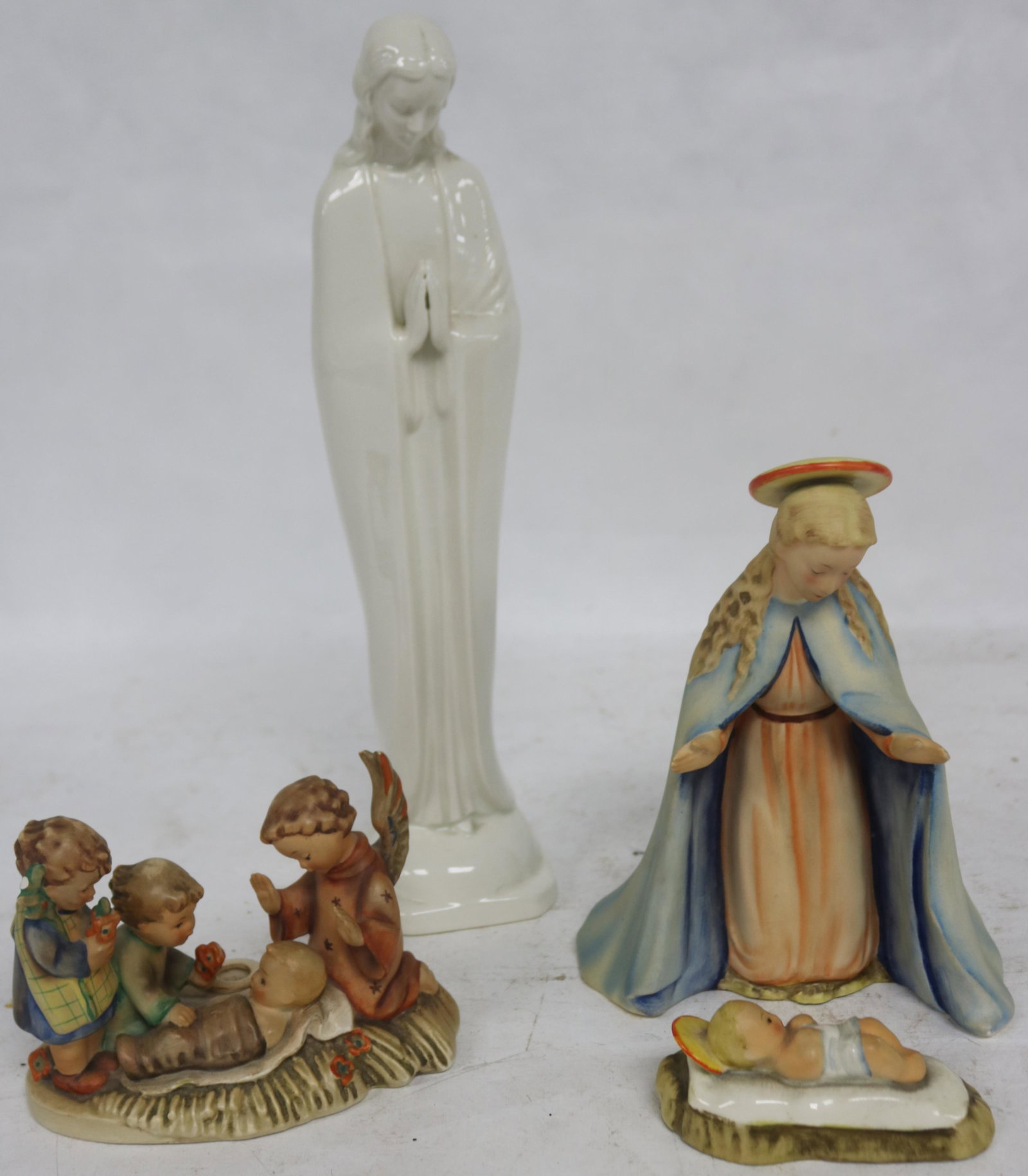 LOT OF 4 FULL BEE HUMMELS TO INCLUDE #45-O (1 of 2)