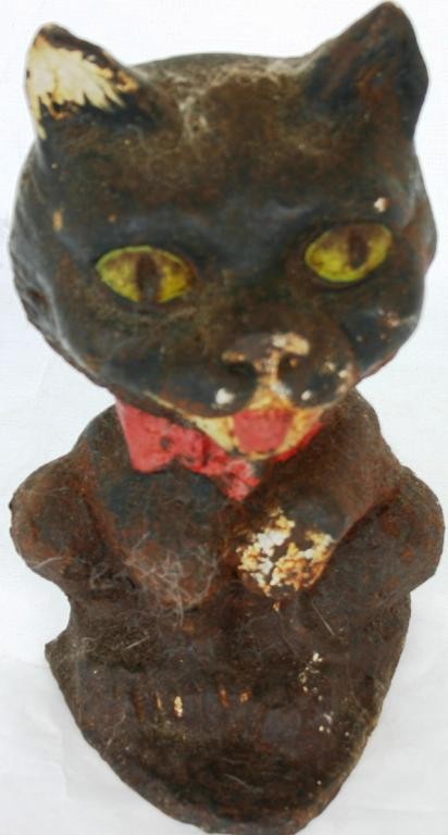 CAST IRON CAT DOORSTOP, MADE BY EASTERN: SPECIAL MANUFACTURING COMPANY, BLACK CAT WITH PAW UP, OLD PAINT, 7 1/2" H