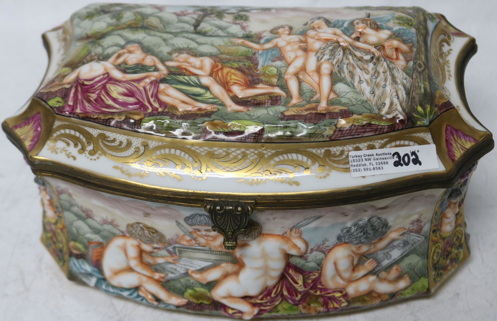EARLY 20TH C. CAPODIMONTE HINGED LID BOX, (1 of 6)