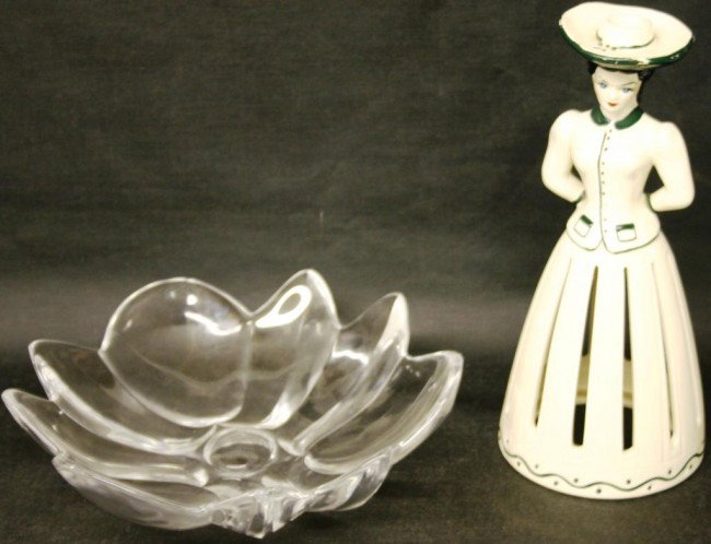 ORREFORS CRYSTAL BOWL TOGETHER WITH: A CERAMIC FIGURAL LADY NAPKIN HOLDER