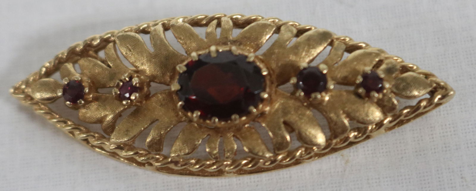 14k YELLOW GOLD BROOCH PIN (1 of 2)