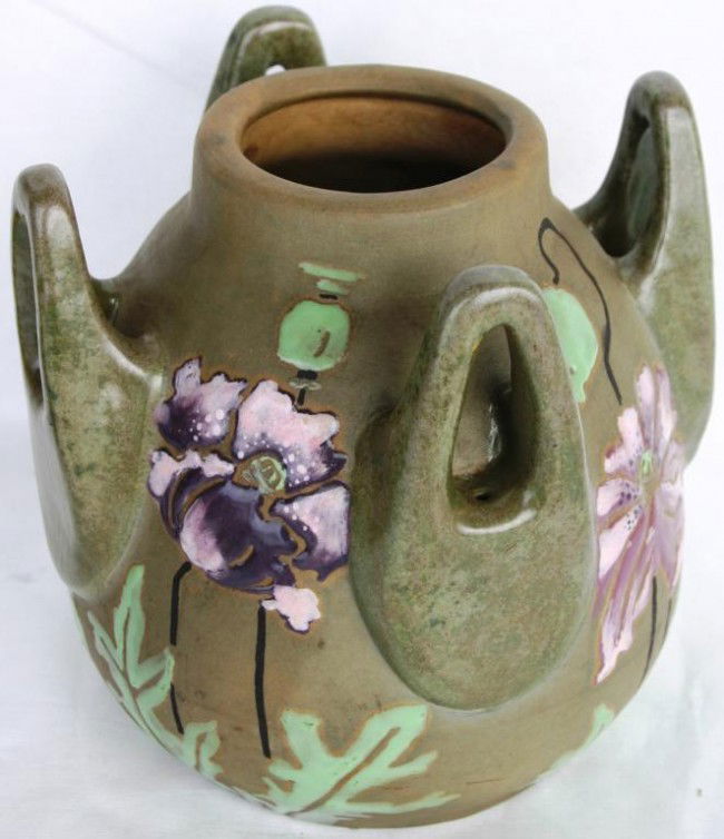 ART NOUVEAU IMPERIAL AMPHORA HANDLE VASE,: FLORAL DESIGN, 6 3/4" H