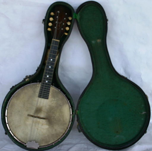 163 1929 VEGA 8 STRING BANJO MANDOLIN, IN ORIGINAL May 21, 2011 Turkey Creek Auctions in FL