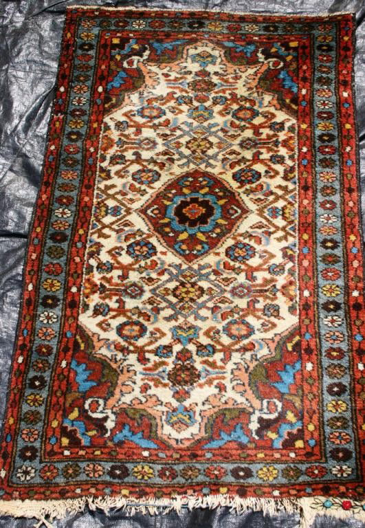 2' 6" X 4' 2" HAMADAN