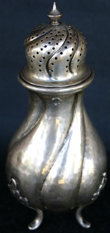 19TH C. EUROPEAN 830 SILVER FOOTED MUFFINEER: 7 1/4" H, 5.5 TROY oz