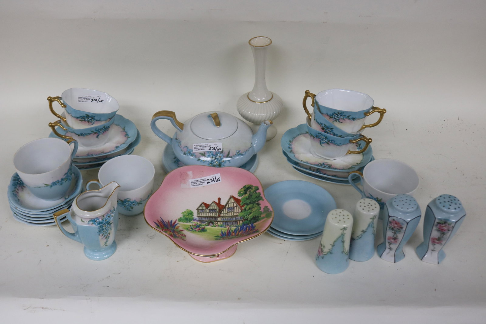 APPROX 31 PIECES OF PORCELAIN: INC ROYAL WITTEN COMPOTE, PARTIAL BLUE FLORAL TEA SET AND LENOX VASE