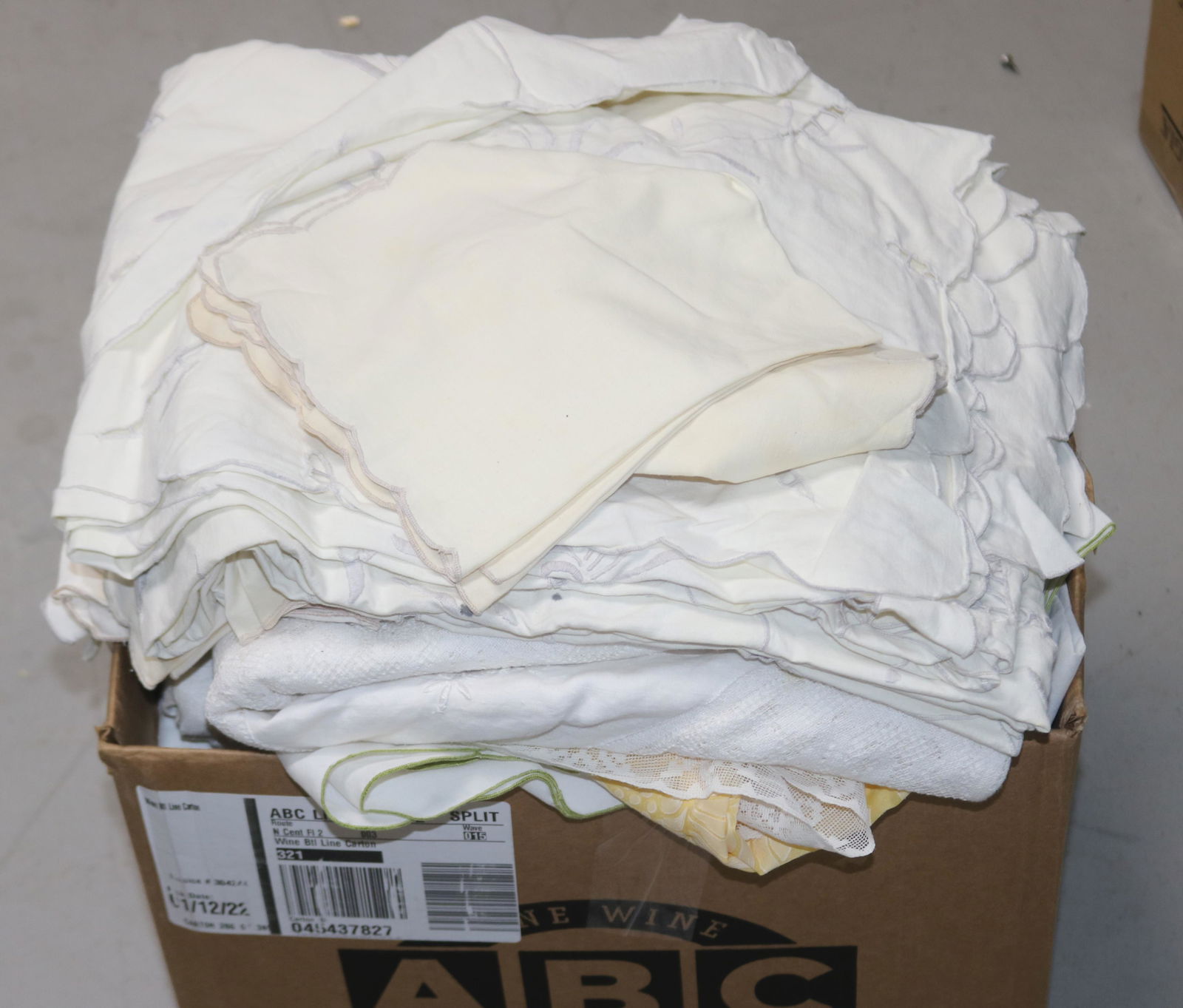 LG BOX OF MISC. LINENS (1 of 1)