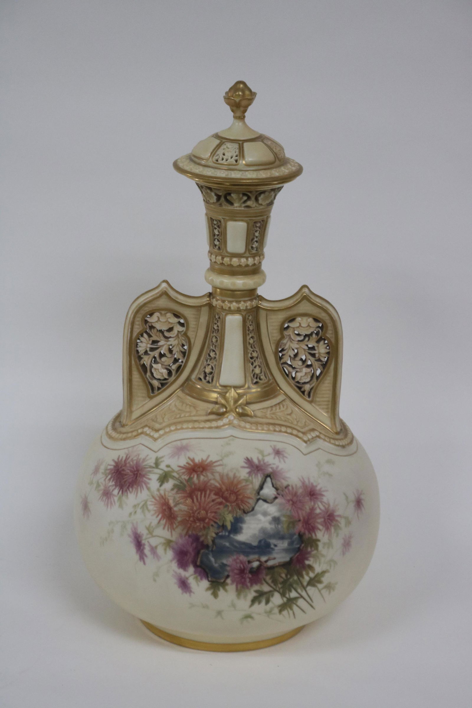 ROYAL WORCESTER COVERED URN (1 of 4)