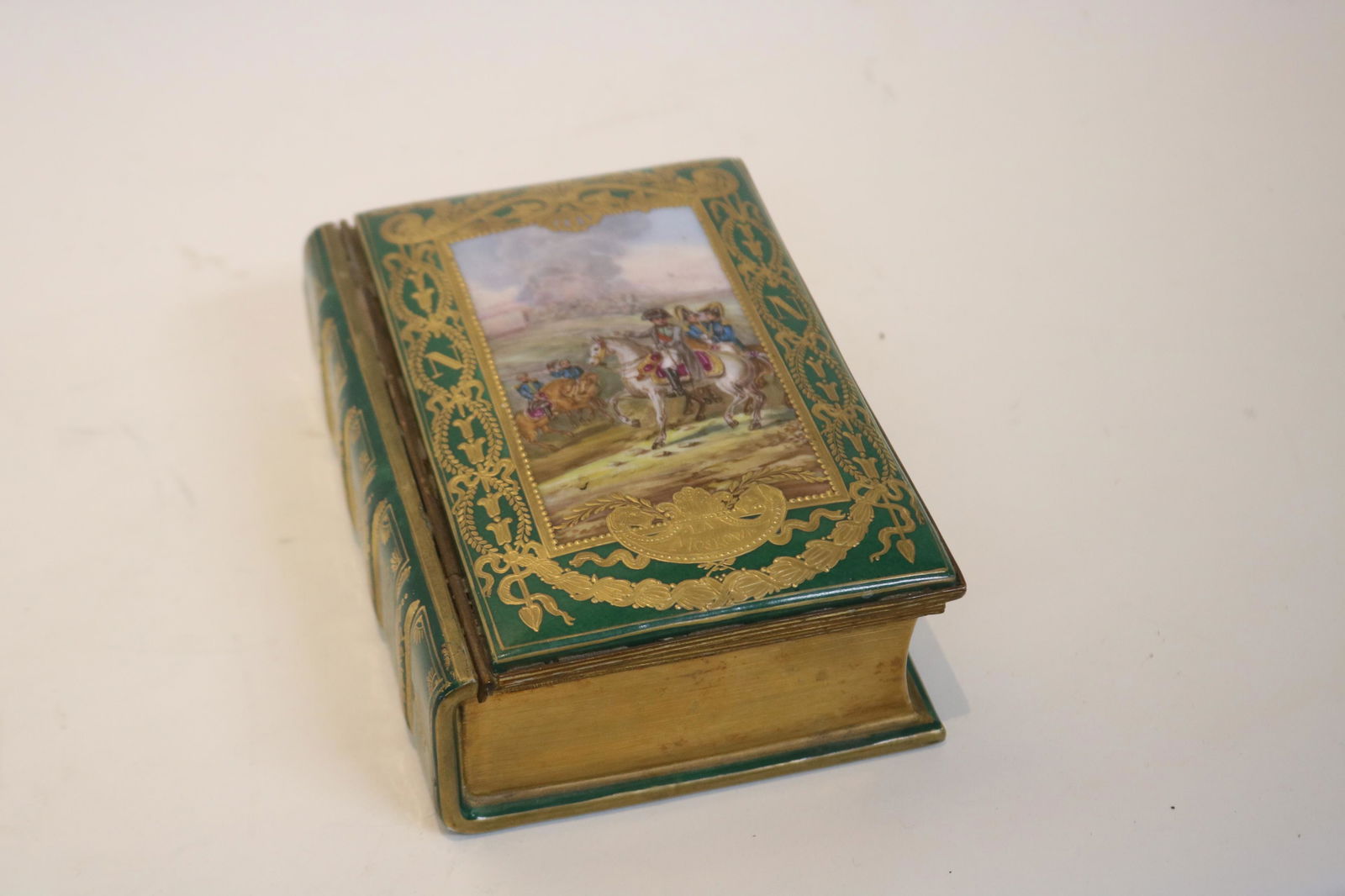 19TH CENTURY PORCELAIN BOOK BOX (1 of 6)