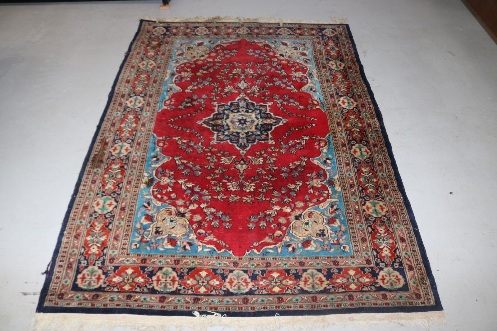 SEMI ANTIQUE KASHAN AREA RUG (1 of 2)