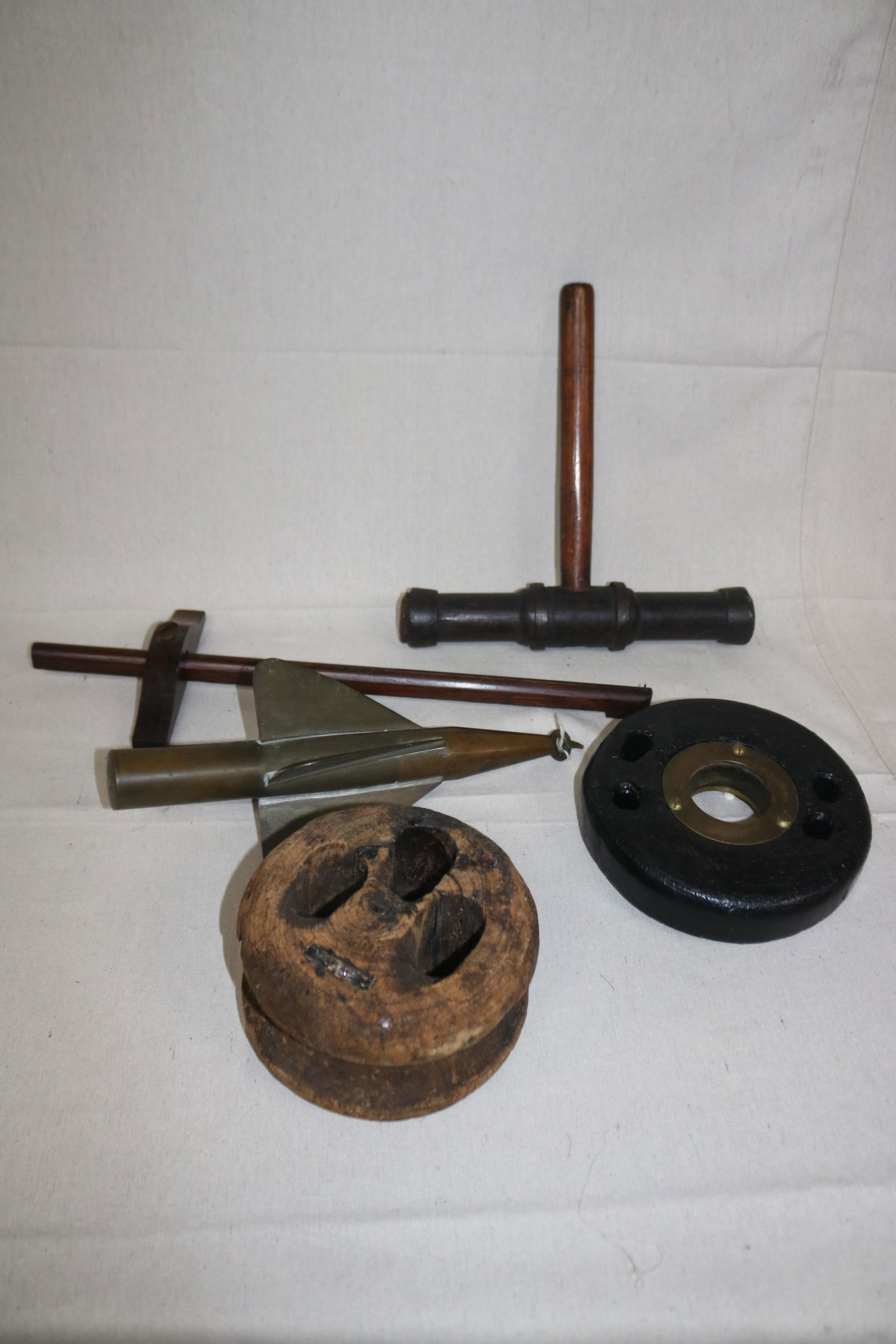 FIVE MISCELLANEOUS NAUTICAL ITEMS (1 of 4)