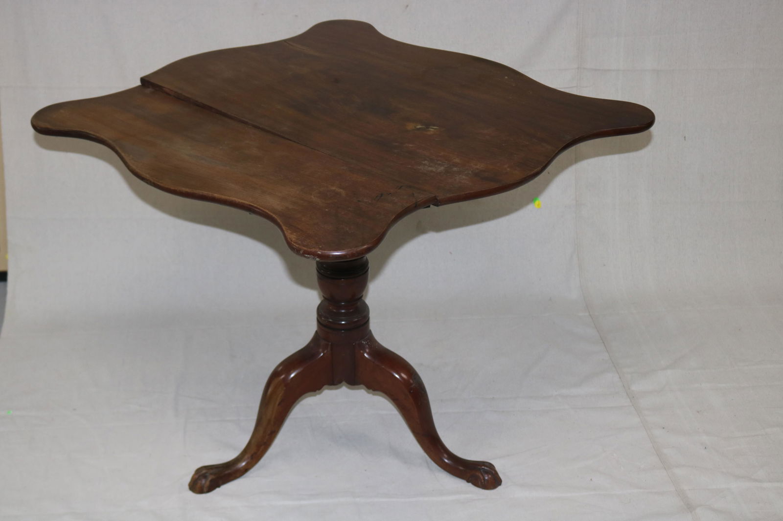 19TH CENTURY SHAPED TIP TOP TABLE (1 of 2)