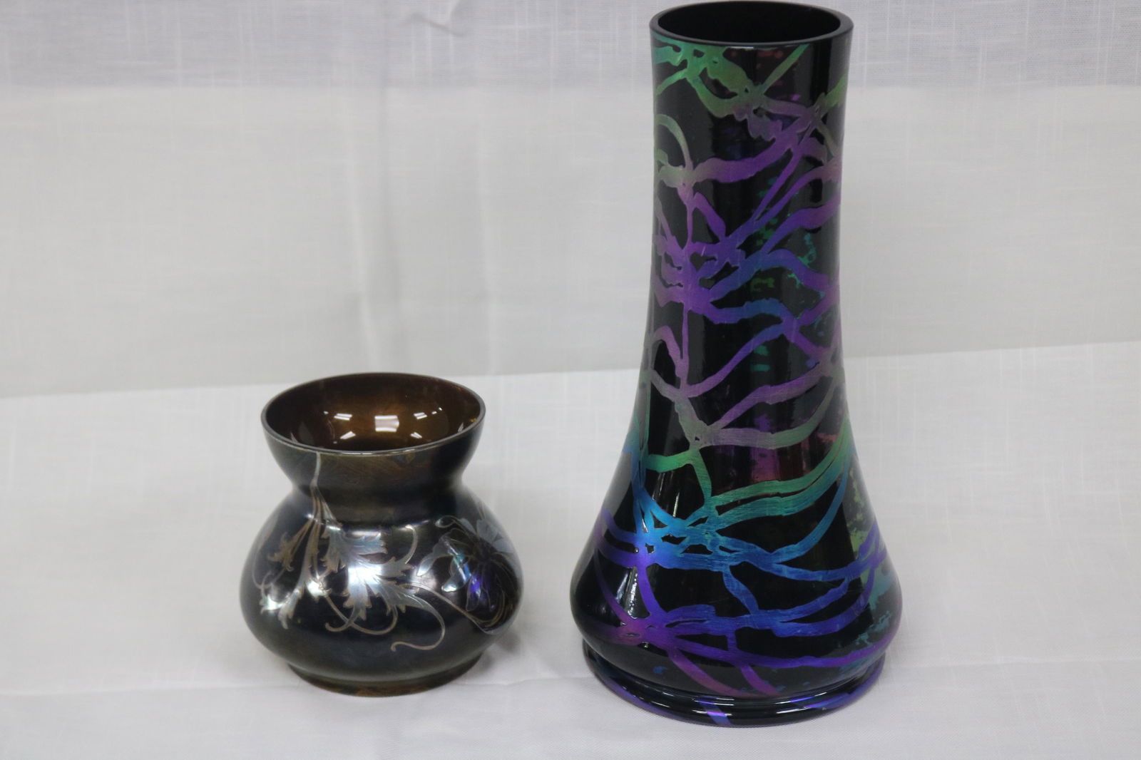 TWO CZECHOSLOVAKIAN ART GLASS VASES (1 of 4)