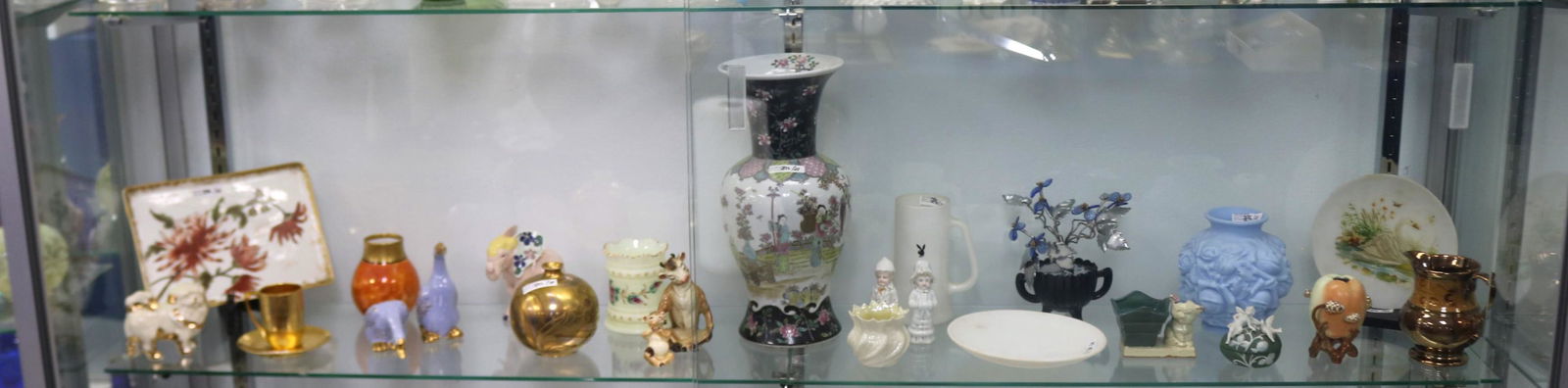 24 PIECES OF MISCELLANEOUS POTTERY AND GLASS (1 of 3)