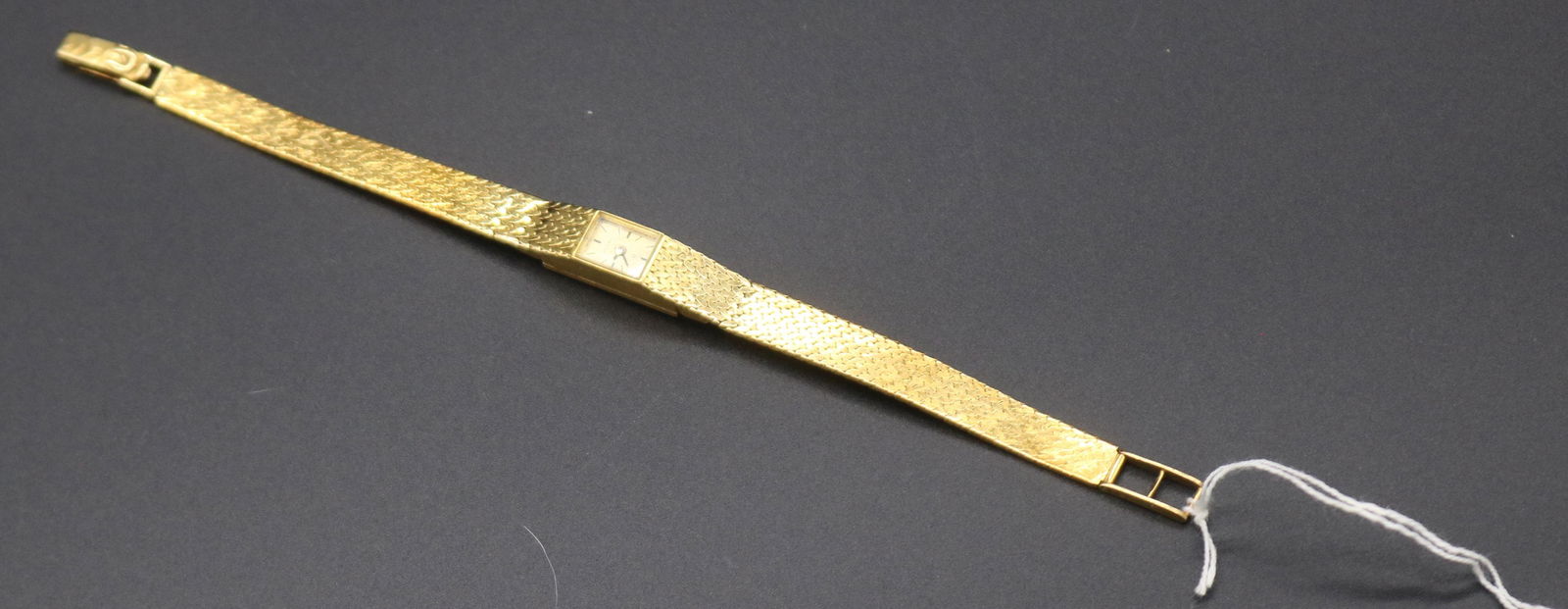 18K LADIES YELLOW GOLD BRACELET WATCH BY OMEGA, (1 of 3)