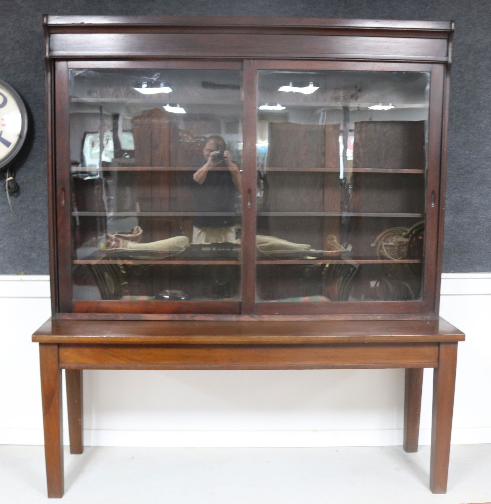 1920S MAHOGANY DISPLAY CASE ON STAND, 2 SLIDING (1 of 1)