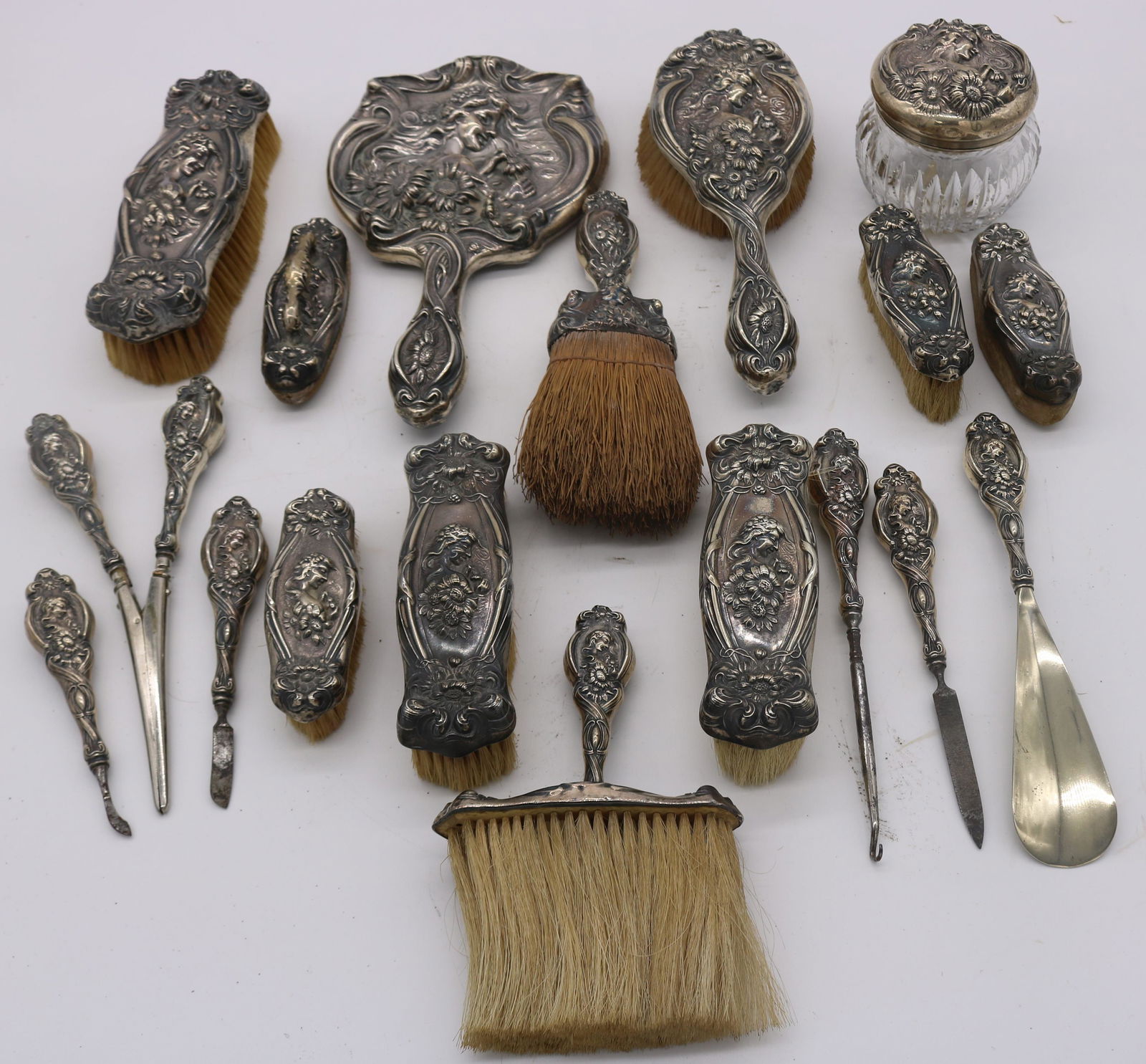18 PCS. STERLING VANITY SET, WITH ART NOUVEAU (1 of 4)