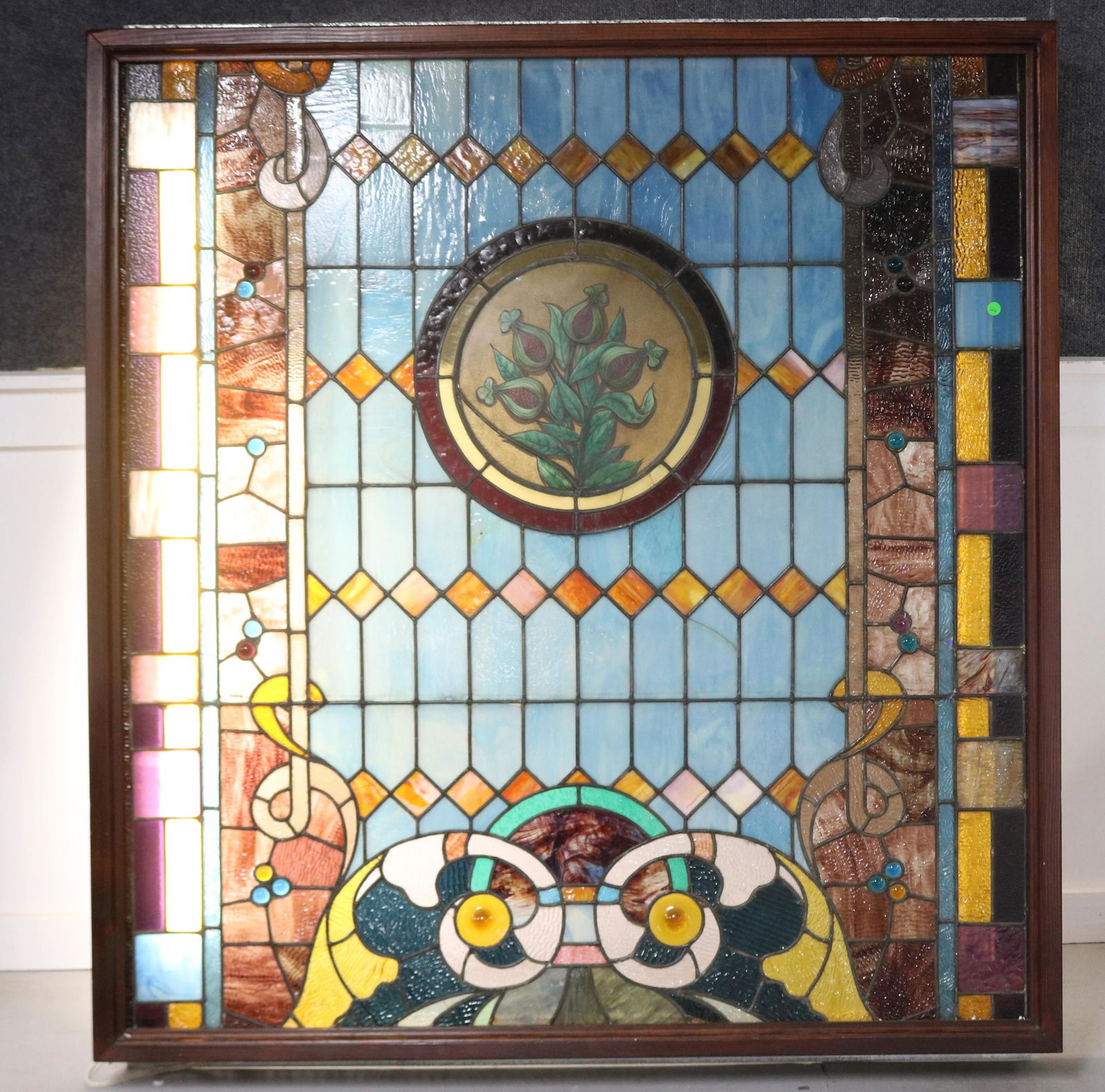 LARGE LEADED GLASS WINDOW WITH STAIN GLASS (0205) on Jan 21, 2023