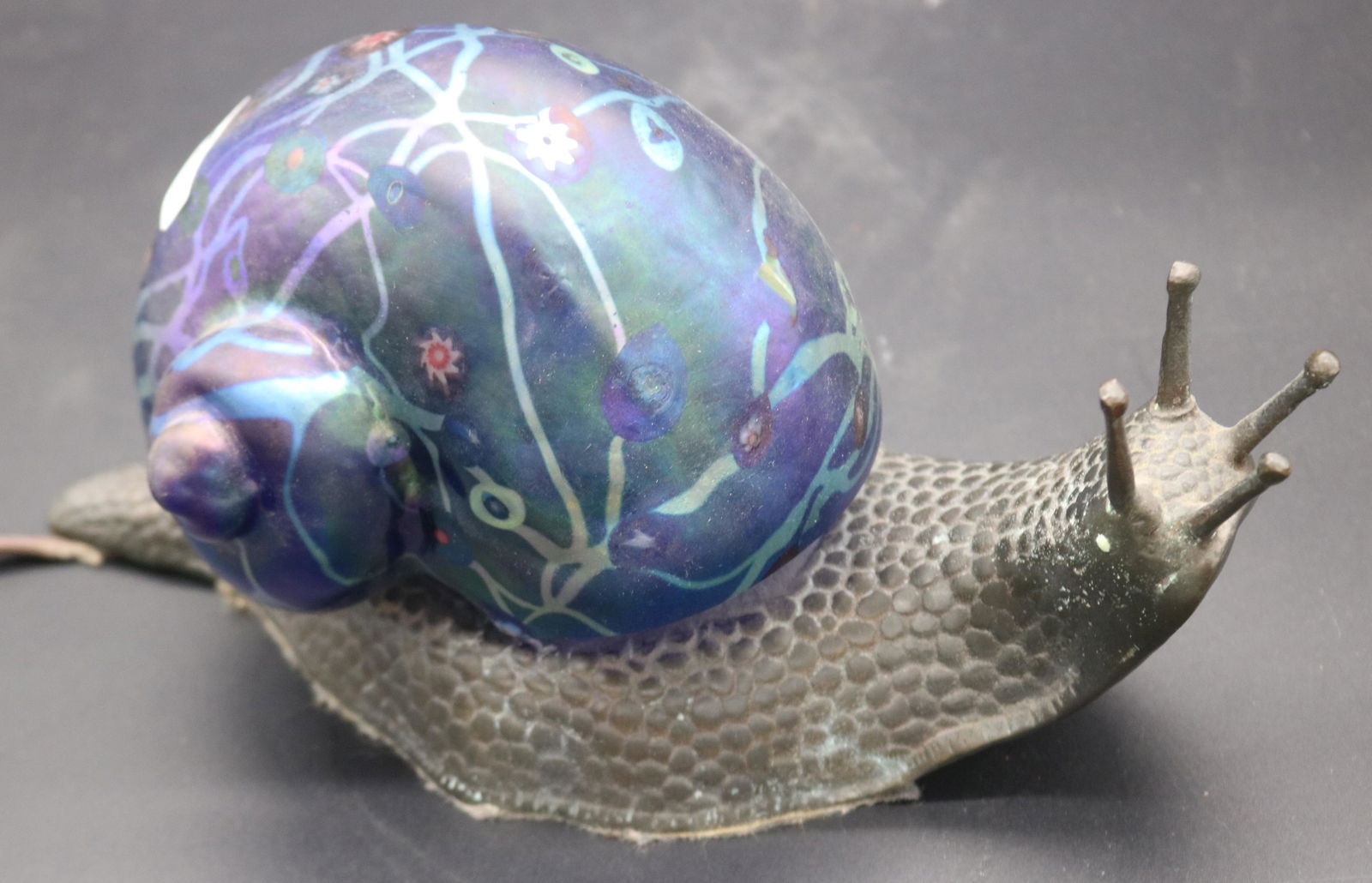 CONTEMPORARY SNAIL LAMP WITH ART GLASS SHADE, 5 (1 of 2)