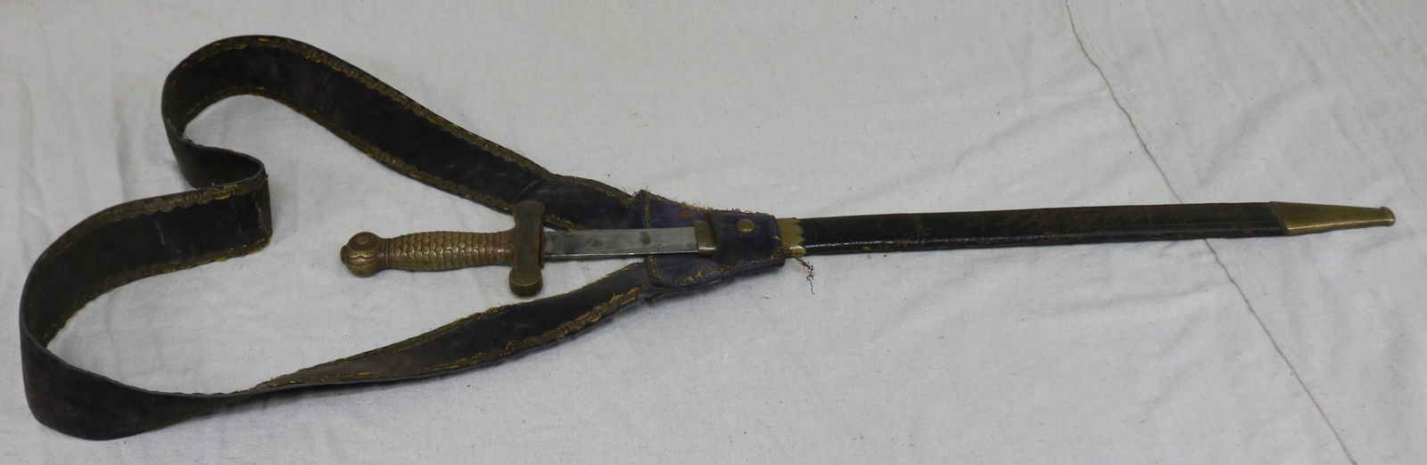 CIVIL WAR STYLE SHORT SWORD & SCABBARD WITH SASH, (1 of 4)