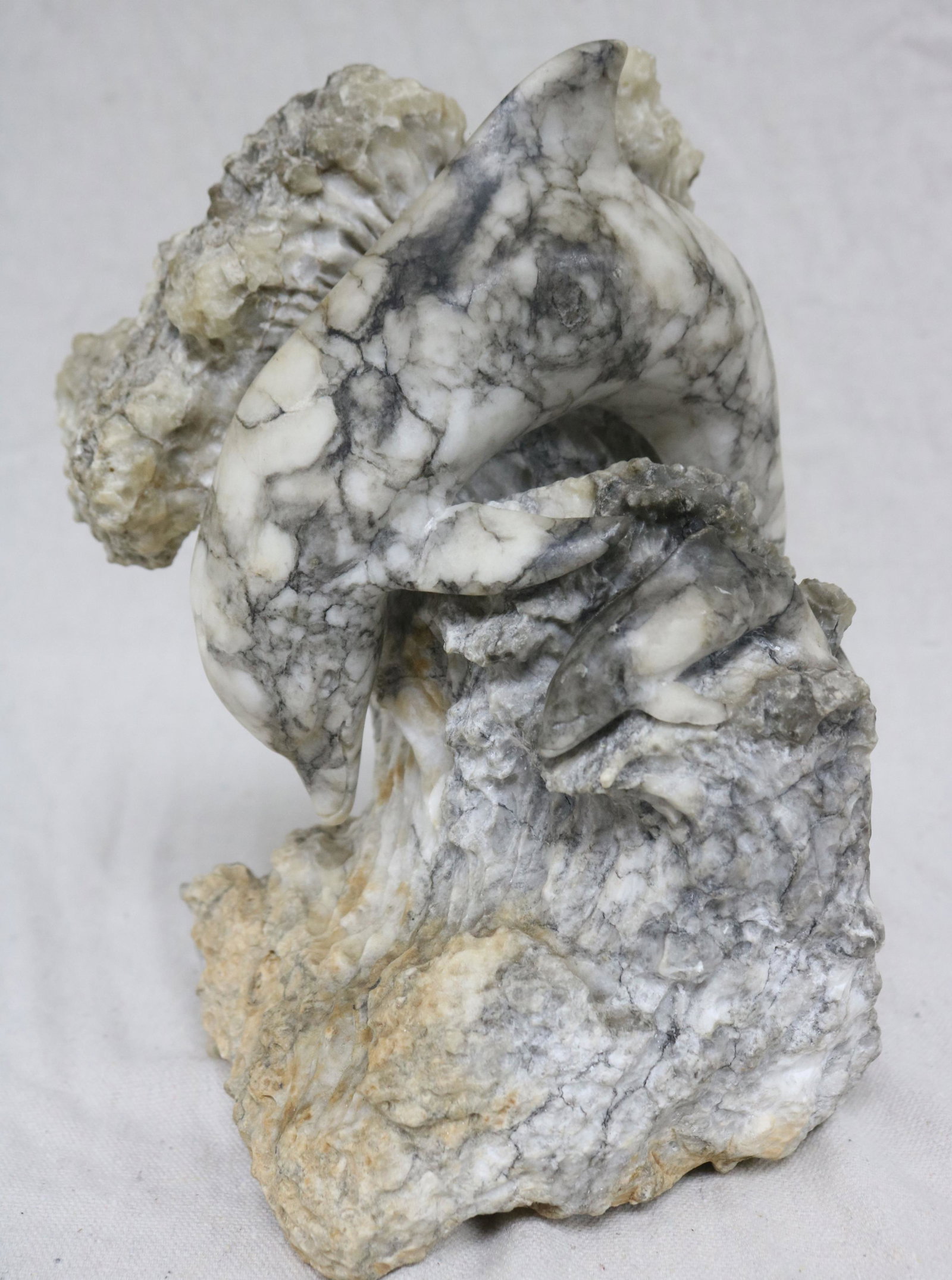 CONTEMPORARY CARVED MARBLE STATUE OF 2 DOLPHINS,: ARTIST SIGNED, 10 1/2" H, 6 1/2" W, 6" D, ESTATE OF RON & JOY HOLIDAY