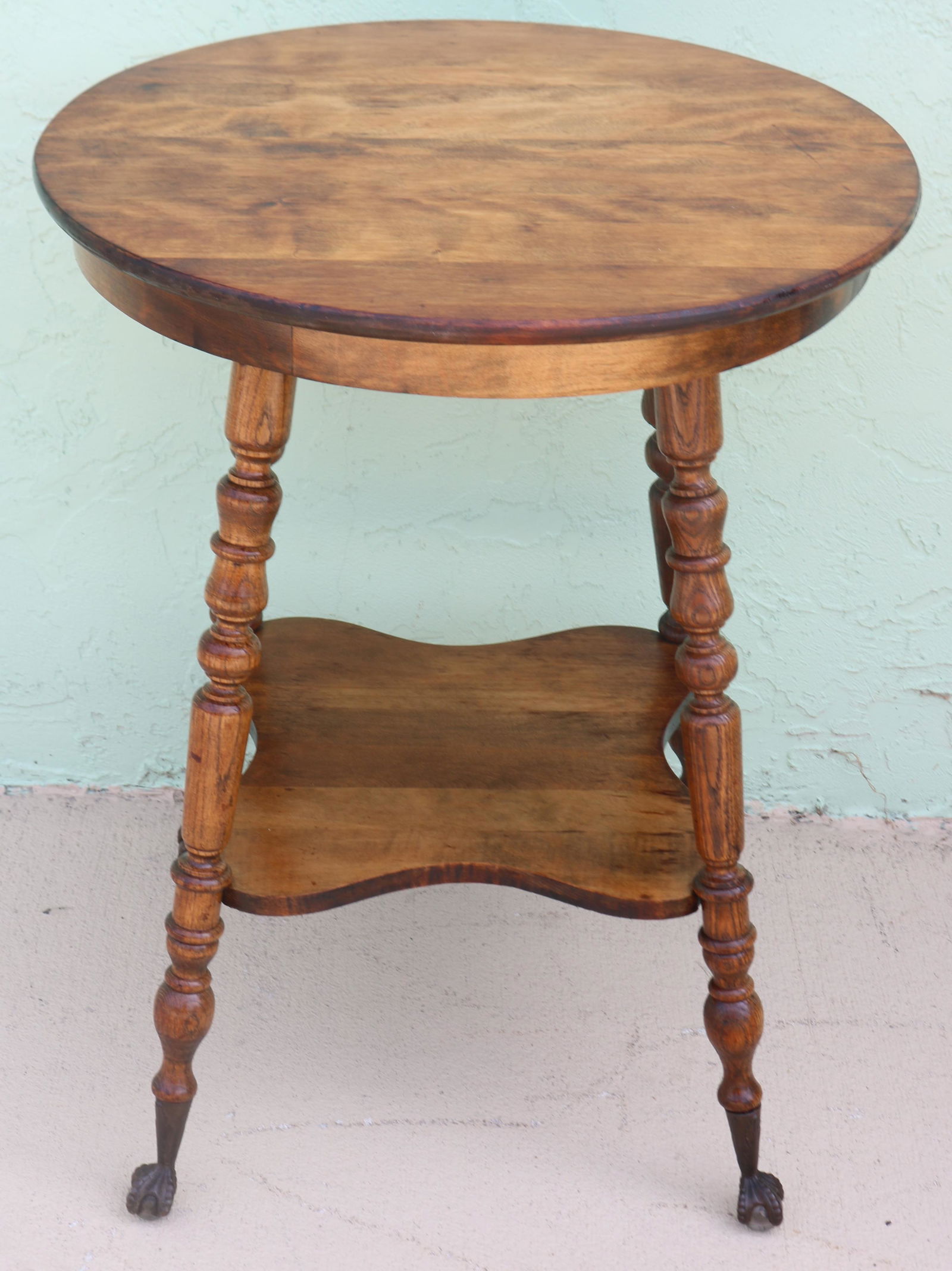 REFINISHED MAPLE SPLAY LEG TABLE, ROUND TOP, (1 of 1)