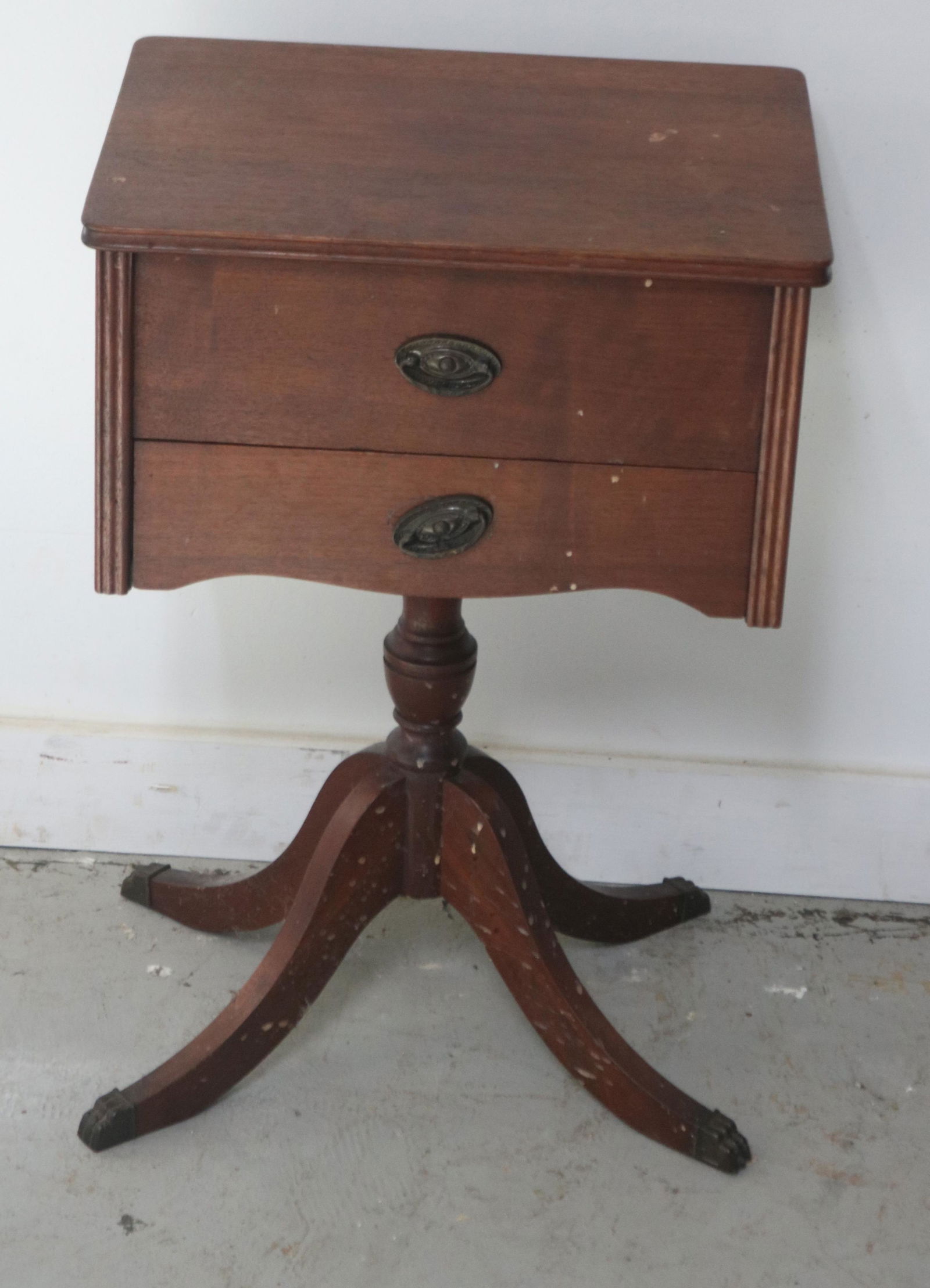 SMALL MAHOGANY DUNCAN PHYFE STYLE SEWING STAND: WITH 1 DRAWER, LIFT TOP, OLD FINISH, 24 1/4" H, 16 1/4" W, 12 1/2" D