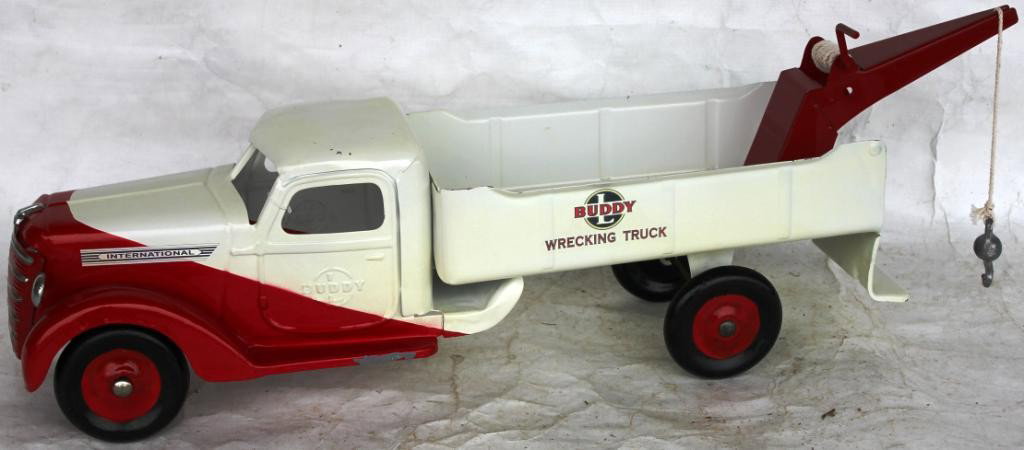RESTORED BUDDY "L" WRECKING TRUCK, 25" L
