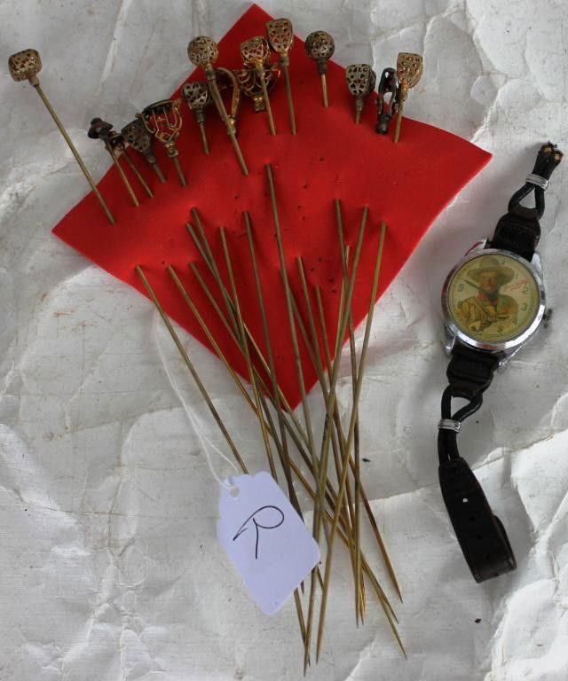 LOT TO INCLUDE 15 HAT PINS AND A: GENE AUTRY WATCH